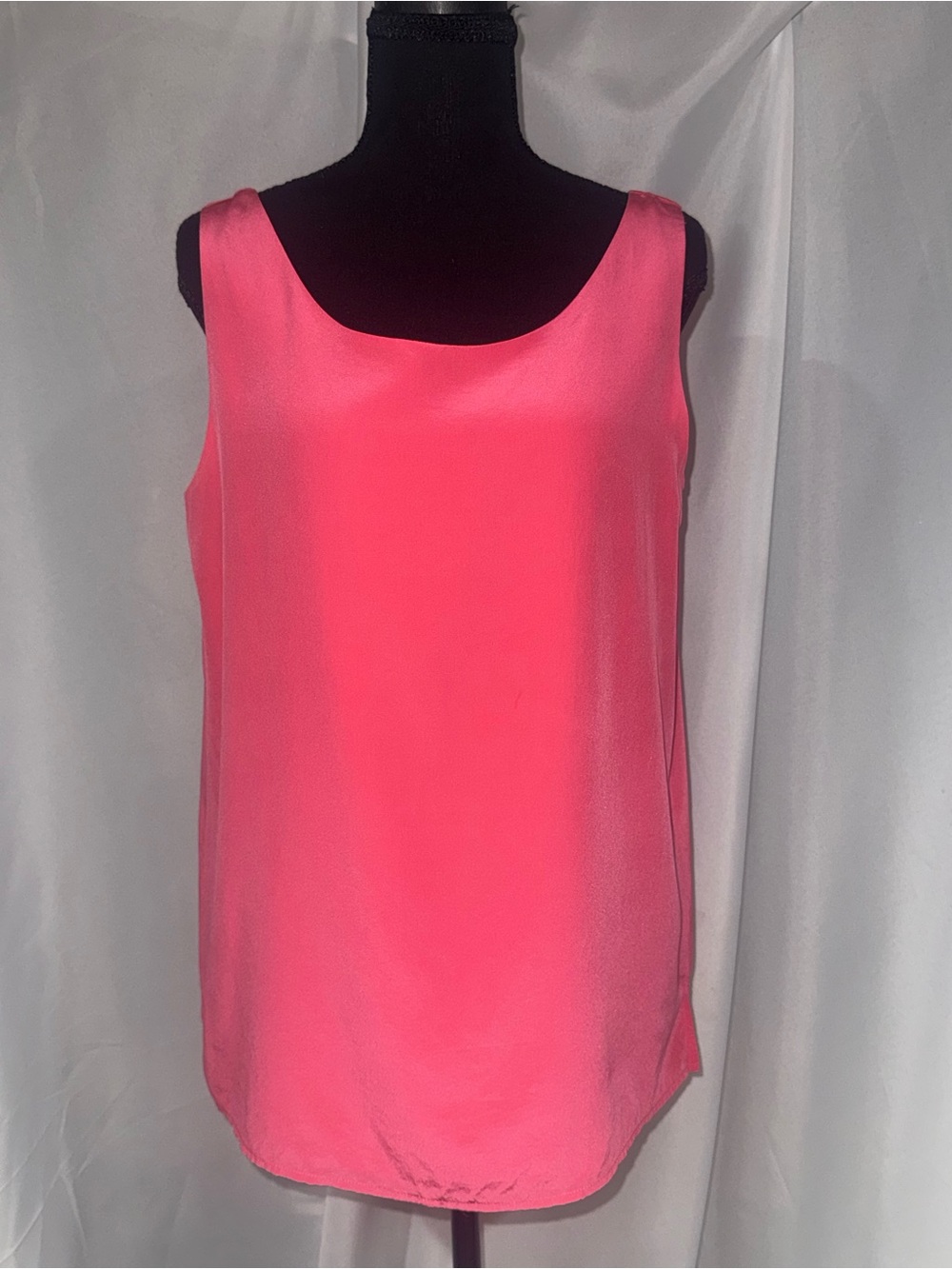 Classiques Entier Vivid Coral Scoop Neck Silk Camisole